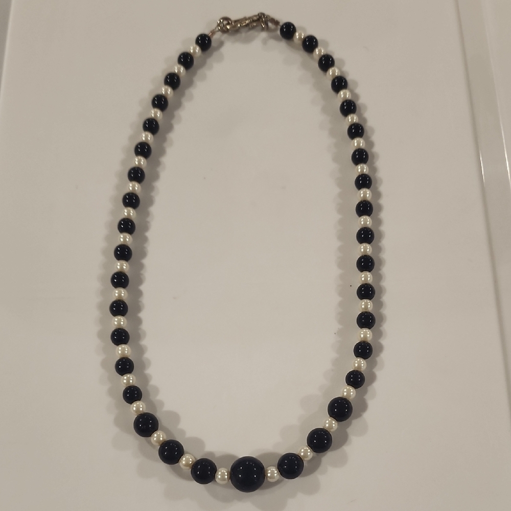 Elegant Black and White Beaded Necklace